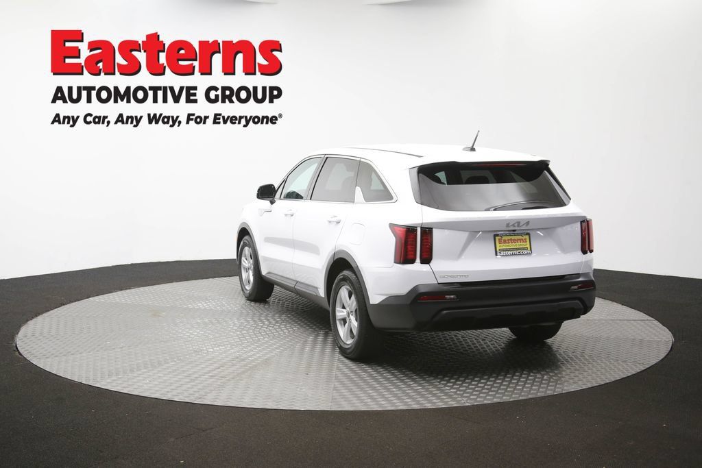 Used 2023 Kia Sorento LX FWD image 63