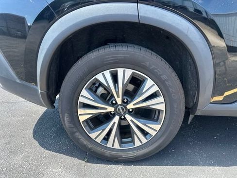 Used 2023 Nissan Rogue SV FWD image 12