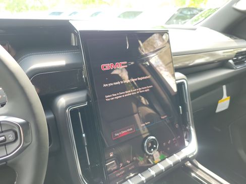 New 2026 GMC Yukon XL Elevation w/ Elevation Premium Package AWD/4WD image 11