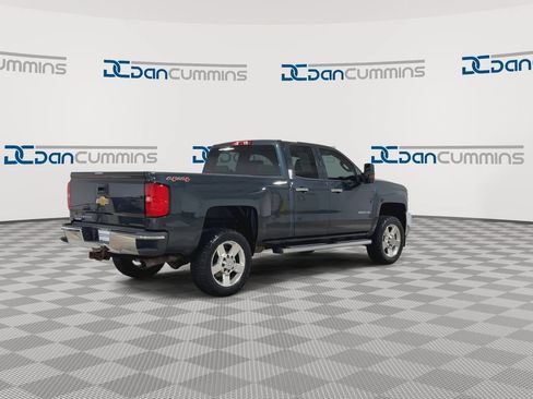 Used 2017 Chevrolet Silverado 2500 W/T AWD/4WD image 8