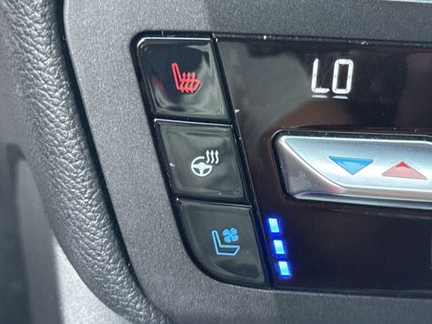 Used 2020 Ford Explorer ST image 32