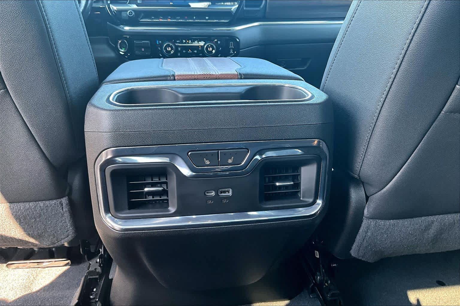 Used 2023 Chevrolet Silverado 1500 High Country w/ High Country Premium Package AWD/4WD image 37