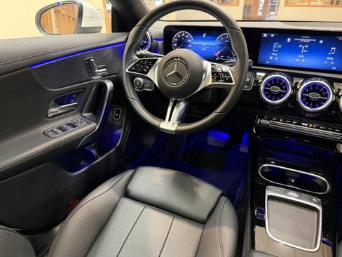 Used 2025 Mercedes-Benz CLA 250 image 9