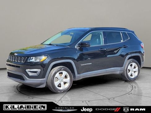 Certified 2019 Jeep Compass Latitude AWD/4WD image 1