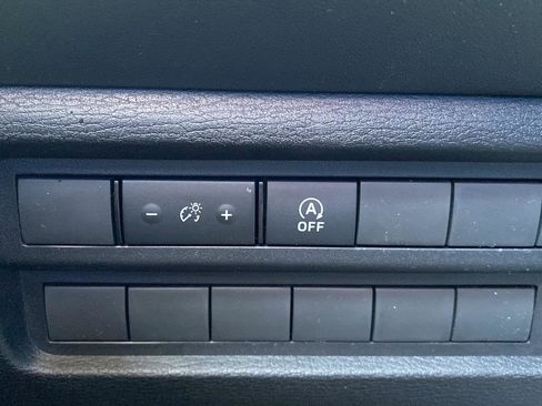 New 2026 Mitsubishi Outlander LE AWD/4WD image 28
