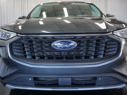 Used 2023 Ford Escape Active image 3