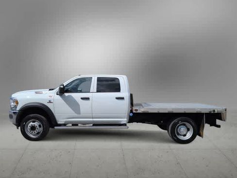 Used 2024 RAM 5500 Tradesman w/ Chrome Appearance Group AWD/4WD image 5