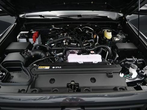 New 2026 Toyota 4Runner SR5 AWD/4WD image 16