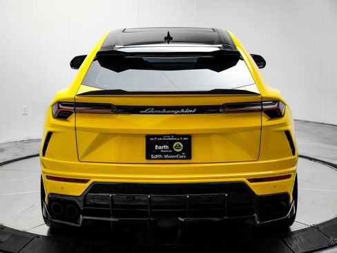 Used 2021 Lamborghini Urus image 14