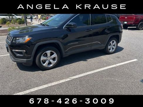 Used 2018 Jeep Compass Latitude w/ Cold Weather Group image 1