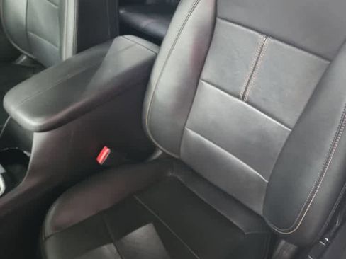 Used 2023 Chevrolet Equinox Premier image 25