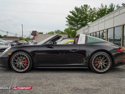 Used 2018 Porsche 911 Targa 4S AWD/4WD image 4