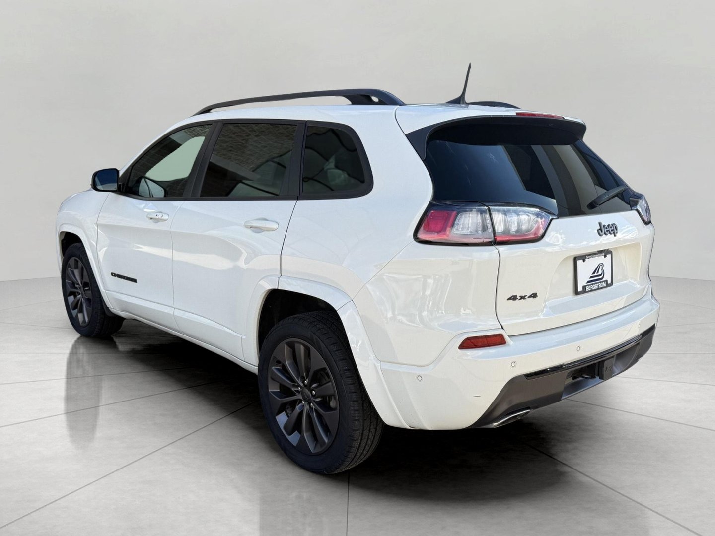 Used 2019 Jeep Cherokee High Altitude AWD/4WD image 10