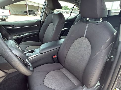Used 2022 Toyota Camry LE FWD image 14