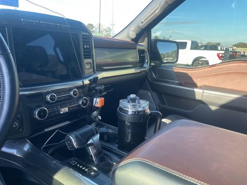 Used 2022 Ford F150 Lariat image 10