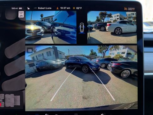 Used 2025 Tesla Model Y Long Range image 44