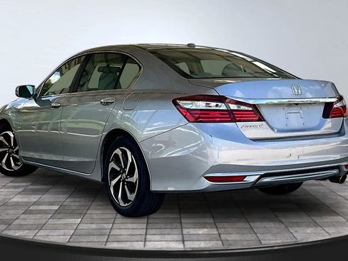 Used 2017 Honda Accord EX-L image 4