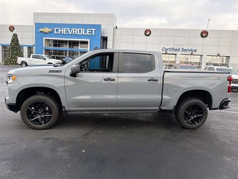 Used 2024 Chevrolet Silverado 1500 LT Trail Boss w/ Convenience Package II image 10