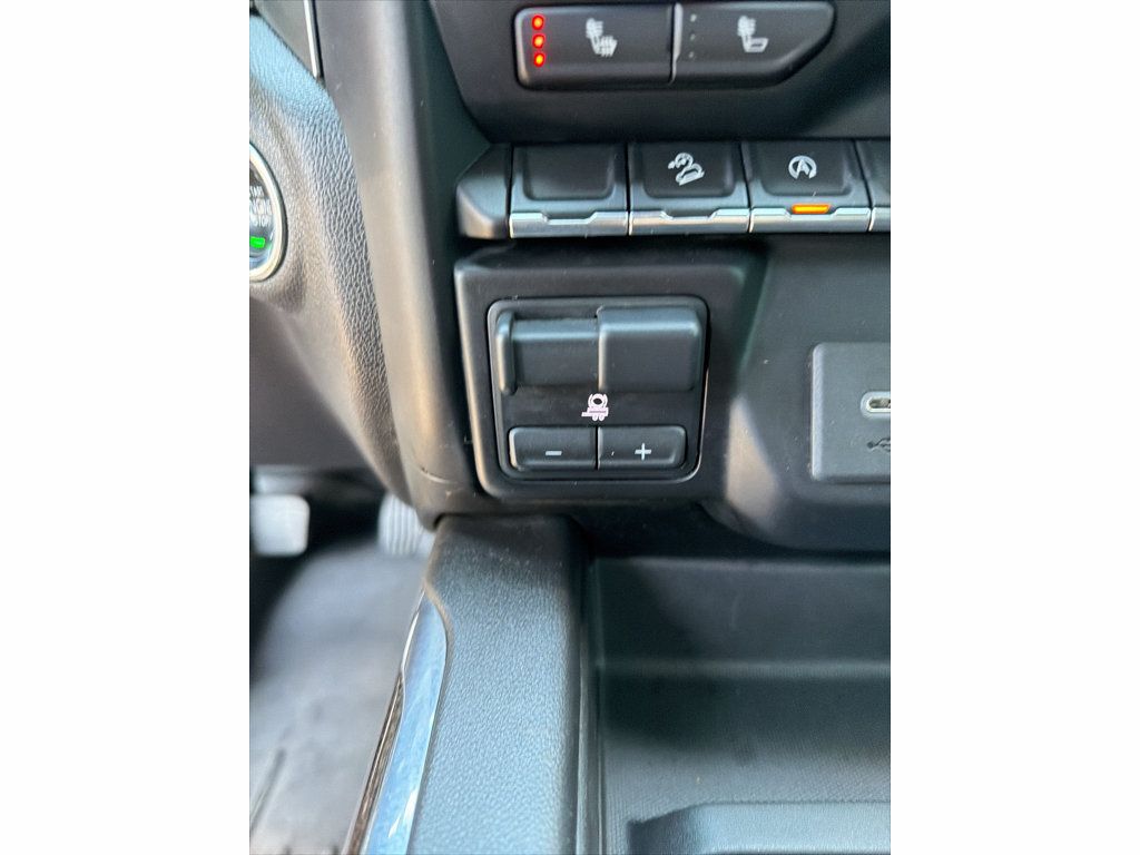 Used 2020 Chevrolet Silverado 1500 RST AWD/4WD image 23