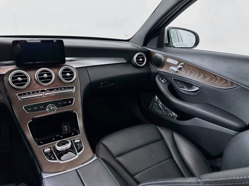 Used 2019 Mercedes-Benz C 300 4MATIC Sedan image 24