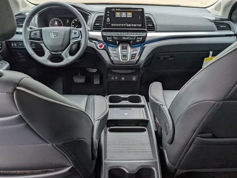 Used 2025 Honda Odyssey Touring image 19