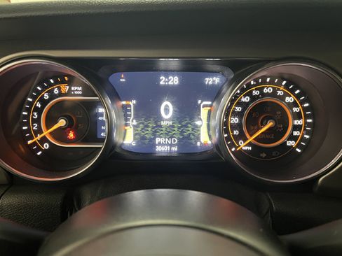 Used 2020 Jeep Wrangler Sport image 16