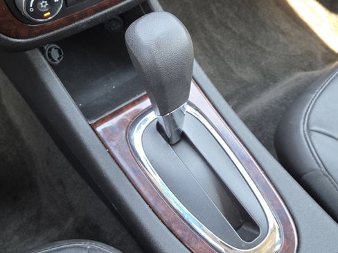 Used 2011 Chevrolet Impala LTZ FWD image 27