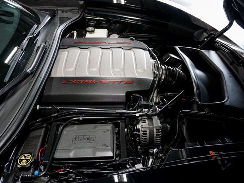 Used 2019 Chevrolet Corvette Stingray Coupe RWD image 12