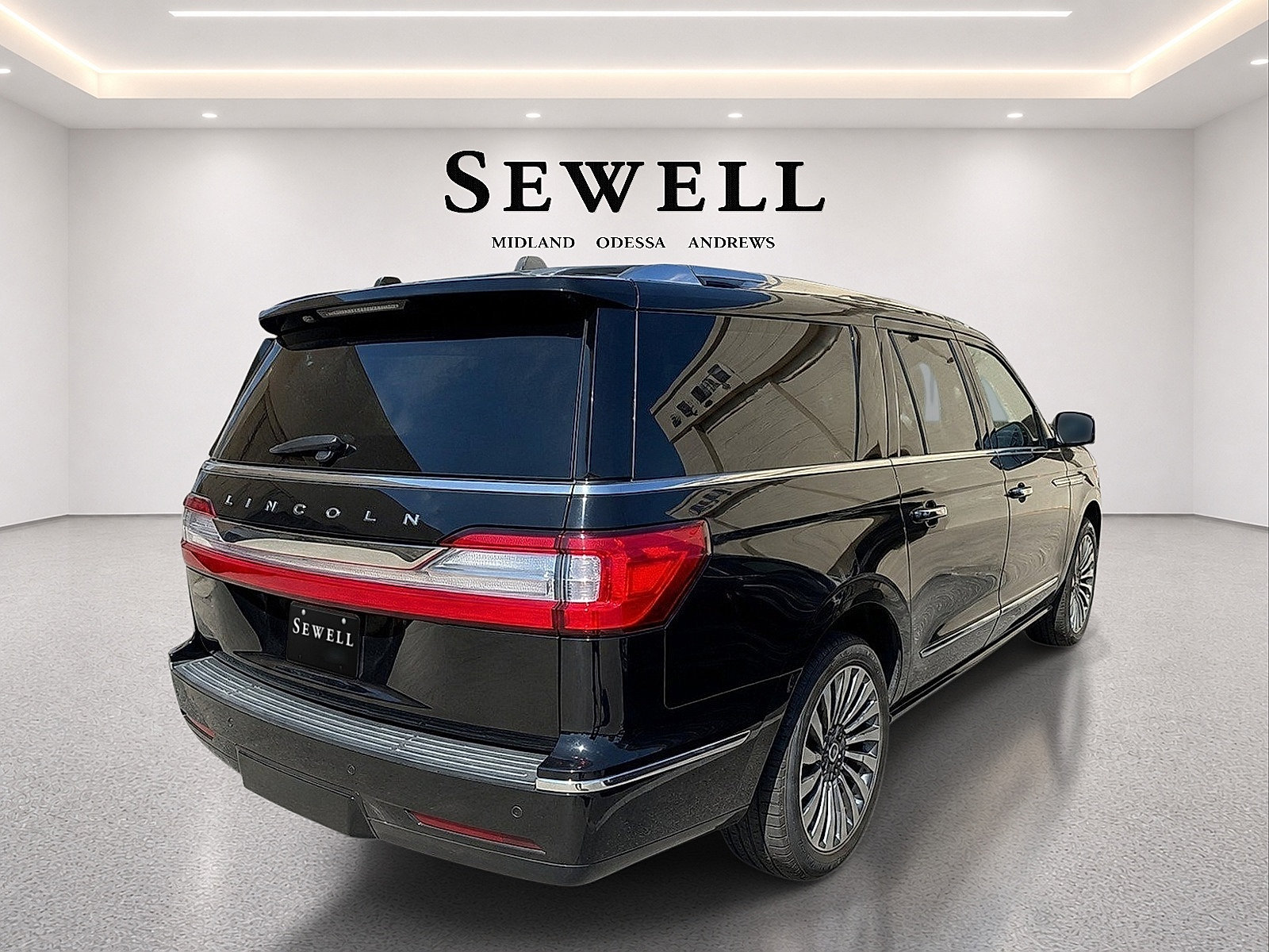 Used 2021 Lincoln Navigator L Reserve w/ Luxury Package AWD/4WD image 5