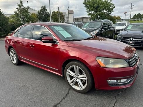 Used 2015 Volkswagen Passat TDI SE FWD image 1
