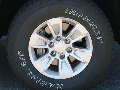 Used 2019 Chevrolet Silverado 1500 LT w/ All-Star Edition AWD/4WD image 11