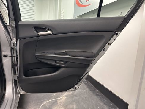 Used 2010 Honda Accord LX image 11