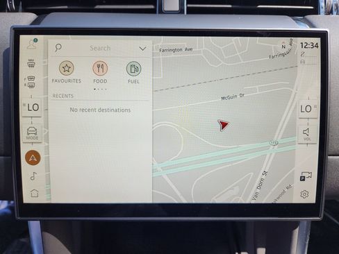 Used 2025 Land Rover Discovery Sport S image 21