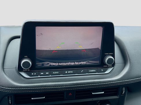 Used 2021 Nissan Rogue S image 10