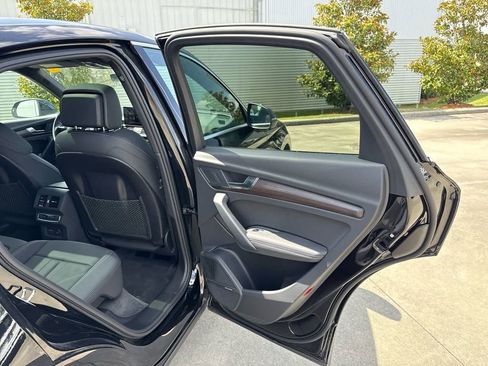 Used 2024 Audi Q5 2.0T Premium Plus w/ Premium Plus Package image 17