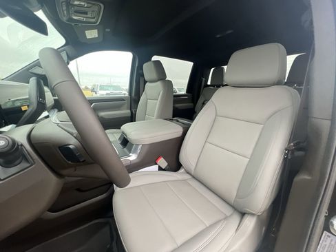 New 2026 GMC Sierra 2500 SLT w/ SLT Premium Package image 18