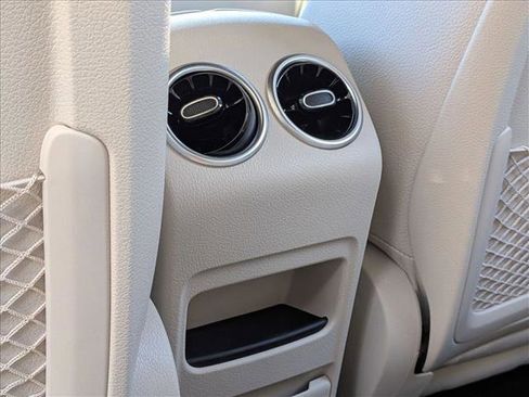 Certified 2025 Mercedes-Benz GLB 250 image 17