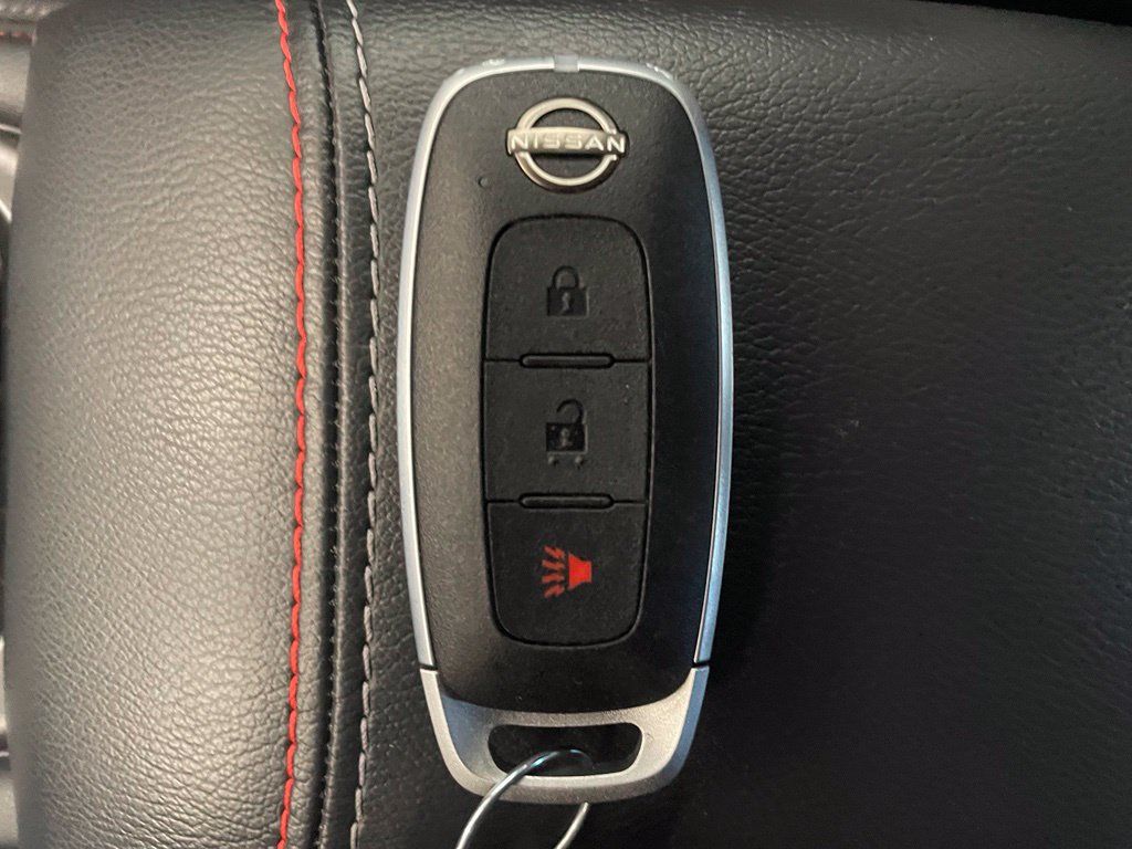 Certified 2025 Nissan Kicks SR AWD/4WD image 16