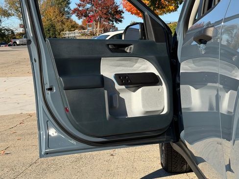 Used 2025 Ford Maverick XLT w/ XLT Luxury Package image 11