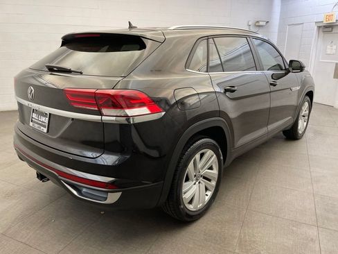 Used 2021 Volkswagen Atlas Cross Sport SE w/ V6 Towing Package FWD image 6
