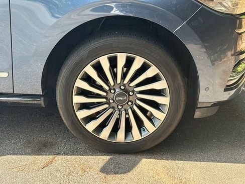 Used 2019 Lincoln Navigator L Reserve AWD/4WD image 14