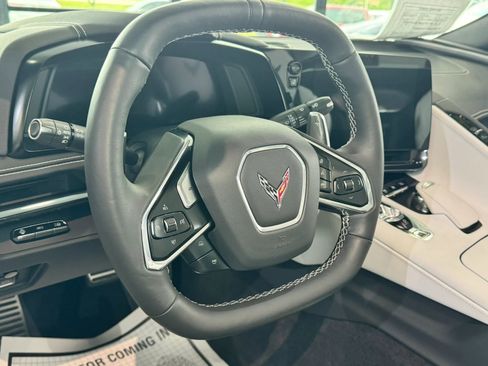 Used 2023 Chevrolet Corvette Stingray Preferred Conv w/ Z51 Performance Package RWD image 20