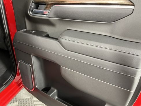 Used 2025 Chevrolet Silverado 1500 LT w/ Safety Package image 31