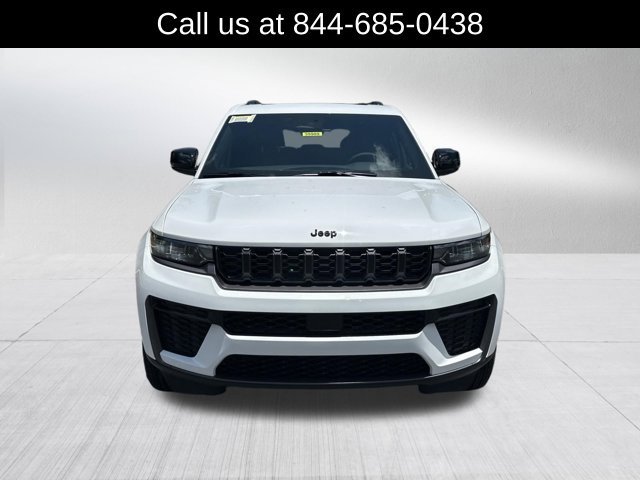 New 2026 Jeep Grand Cherokee Altitude RWD image 2