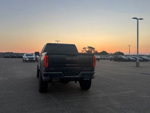 Used 2021 GMC Sierra 1500 Denali w/ Denali Ultimate Package AWD/4WD image 20
