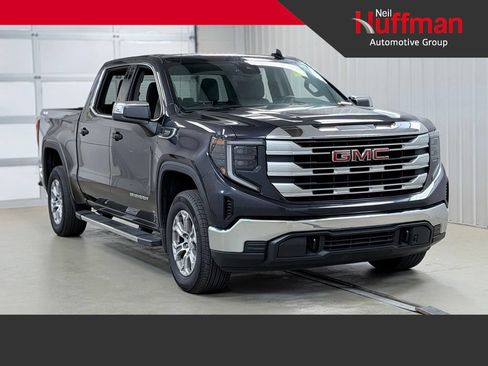 Used 2025 GMC Sierra 1500 SLE AWD/4WD image 1