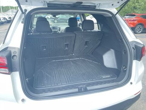 Certified 2024 Chevrolet Equinox LS w/ LS Convenience Package FWD image 24