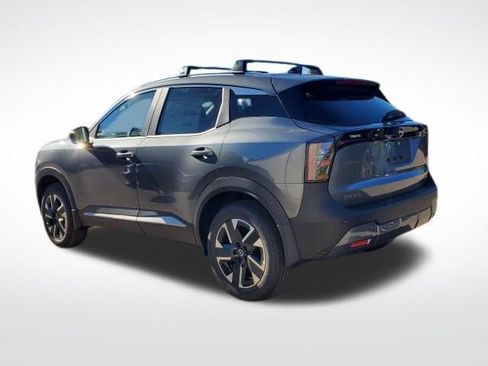 New 2026 Nissan Kicks SV image 3