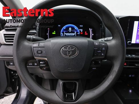 Used 2025 Toyota Camry LE FWD image 10