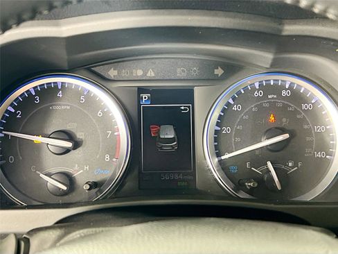 Used 2019 Toyota Highlander SE image 12